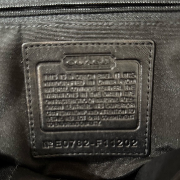 Coach Hampton Black Smooth Leather Tote Shoulder Bag Zip Top F11202 - Picture 3 of 8